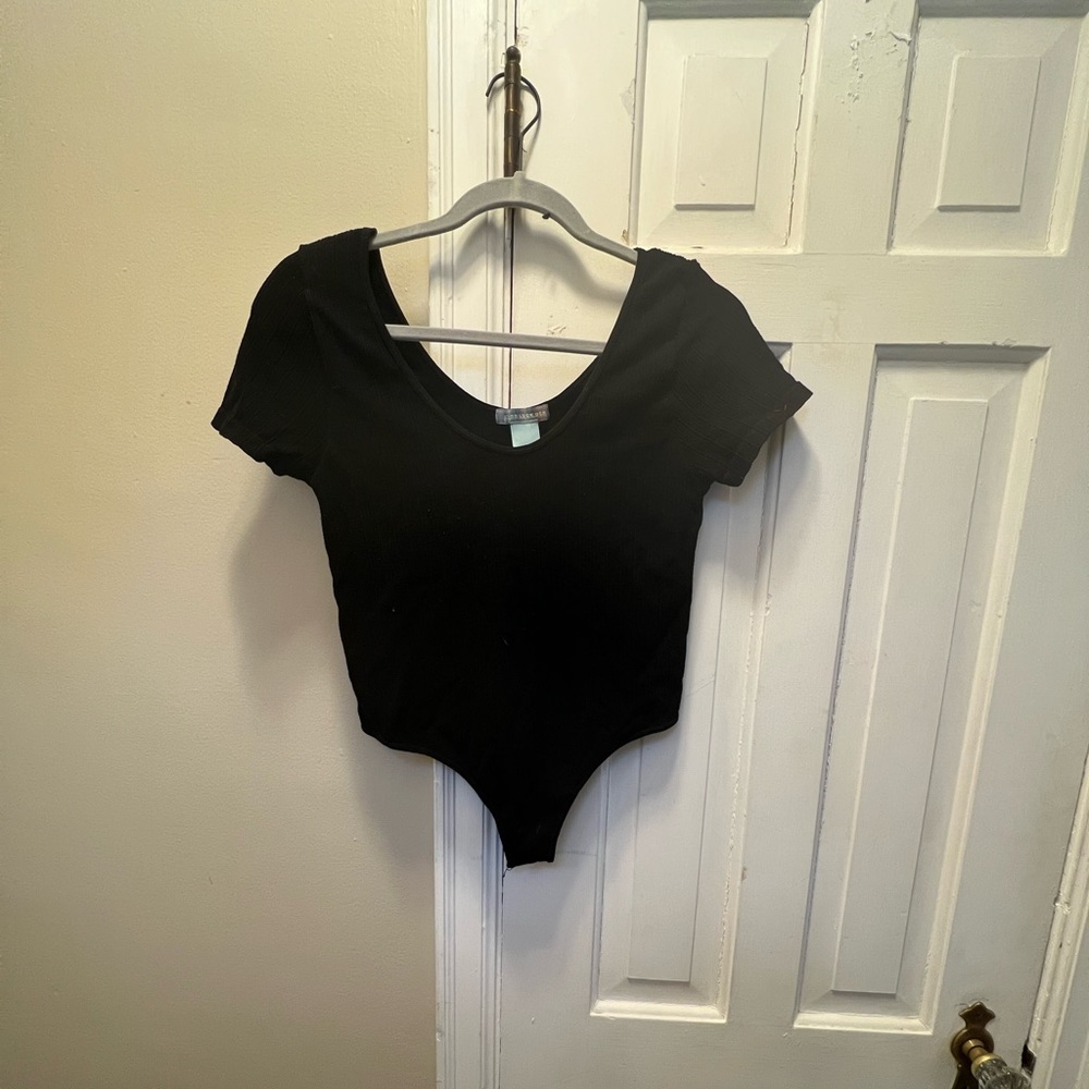 Black onesie T